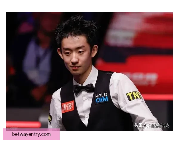 吴宜泽凭借5杆破50和6-3攻击波领先 墨菲无奈摇头观众热烈鼓掌